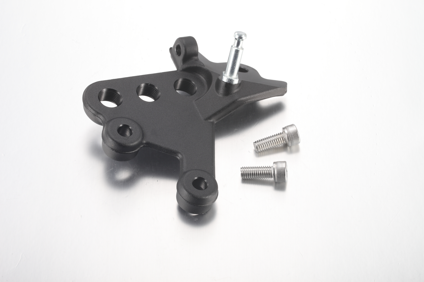 SHE7079 Left Foot Peg Mounting Bracket (with 2 Screws)  SS2.5/SS3.0/SE/SR
